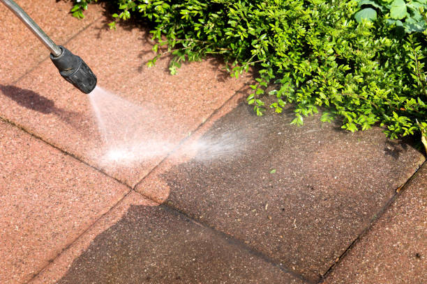 Why Choose Our Certified Pressure Washing Experts for Your Project Needs in Mulberry, FL?